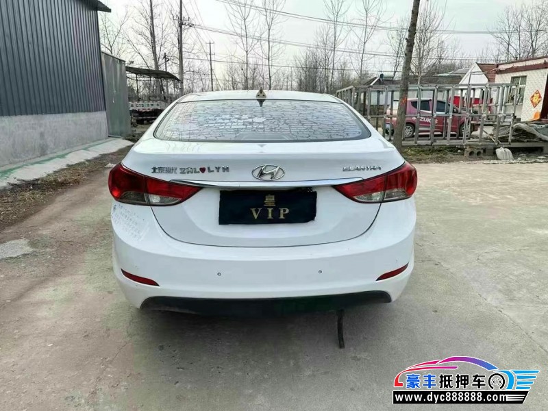 16年现代朗动轿车抵押车出售