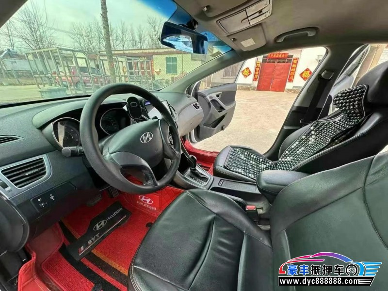 16年现代朗动轿车抵押车出售