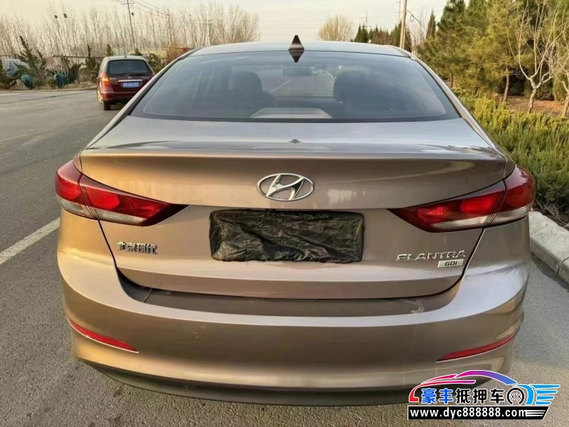 17年现代领动轿车抵押车出售