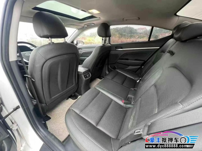 21年现代领动轿车抵押车出售