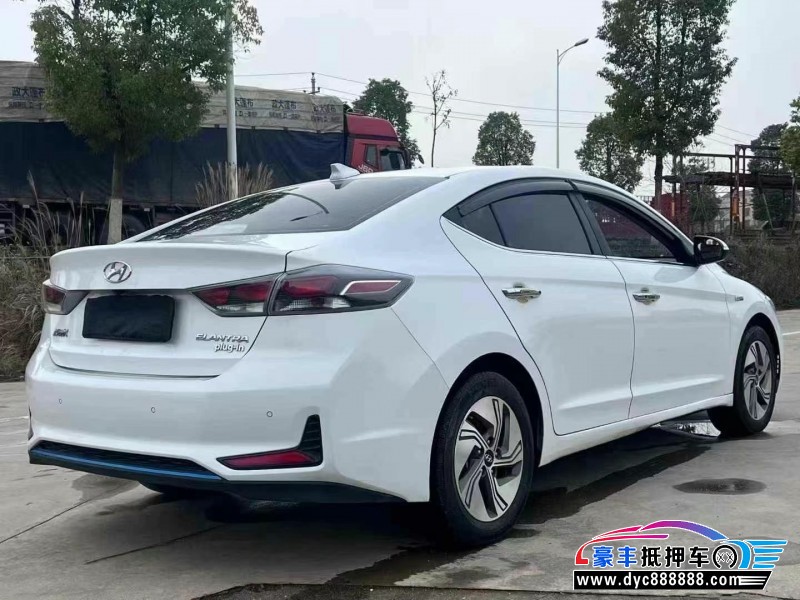 21年现代领动轿车抵押车出售