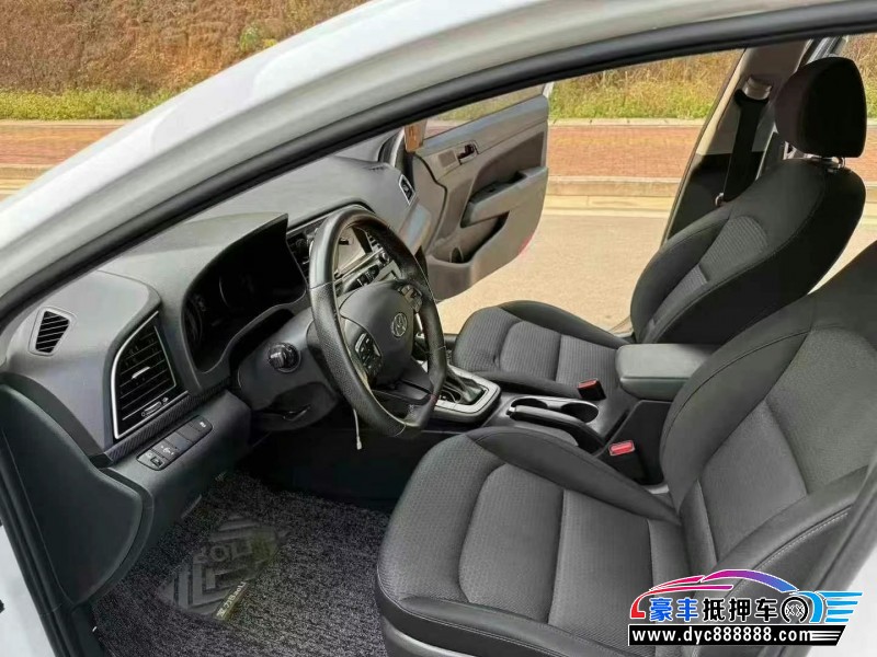 19年现代领动轿车抵押车出售