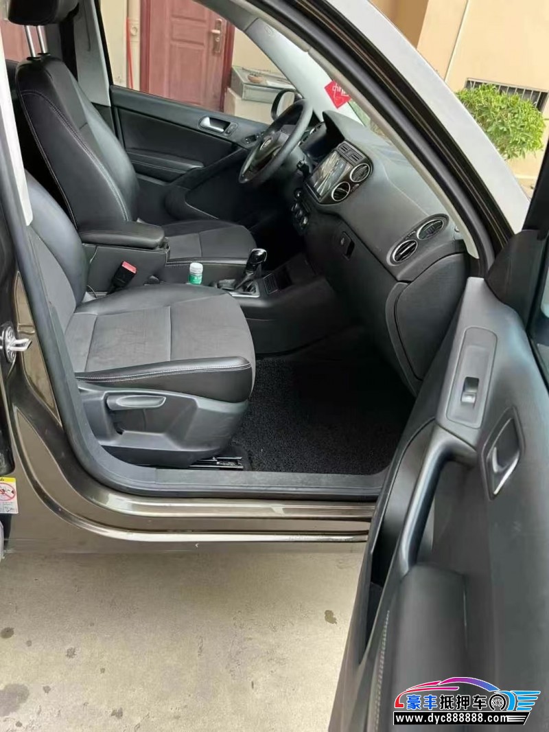 17年大众途观轿车抵押车出售