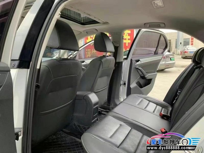 17年大众宝来轿车抵押车出售