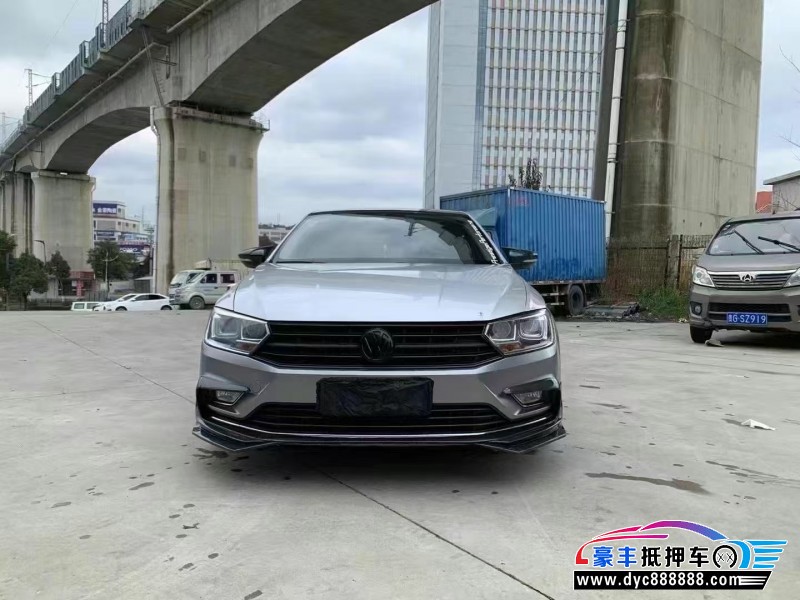 17年大众宝来轿车抵押车出售