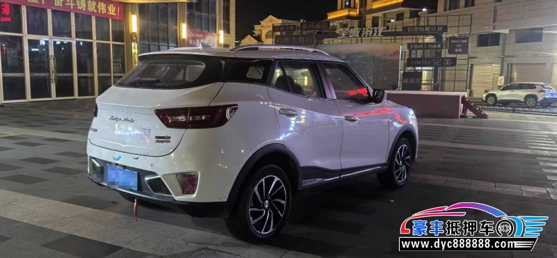 18年众泰T300轿车抵押车出售