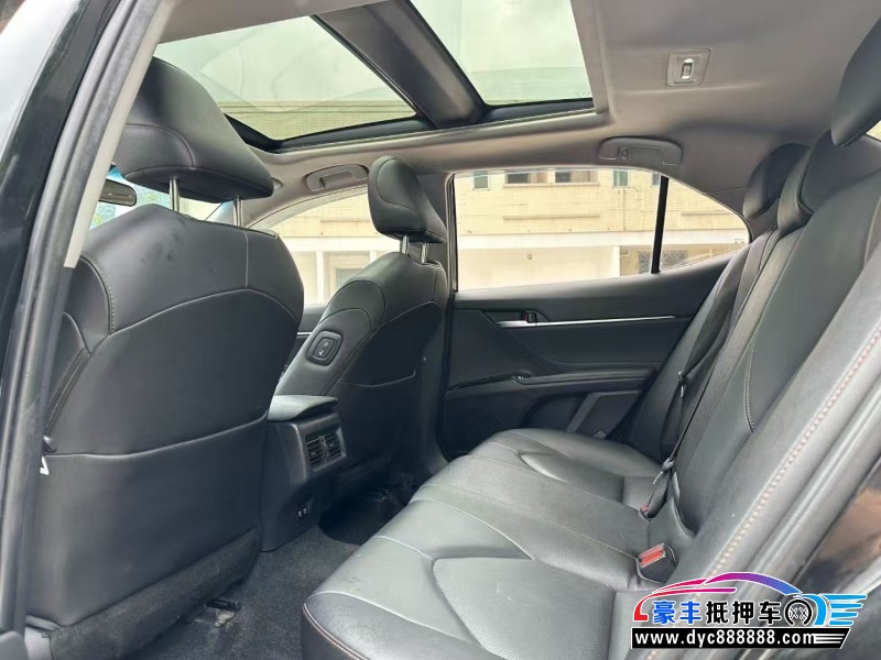 19年丰田凯美瑞轿车抵押车出售