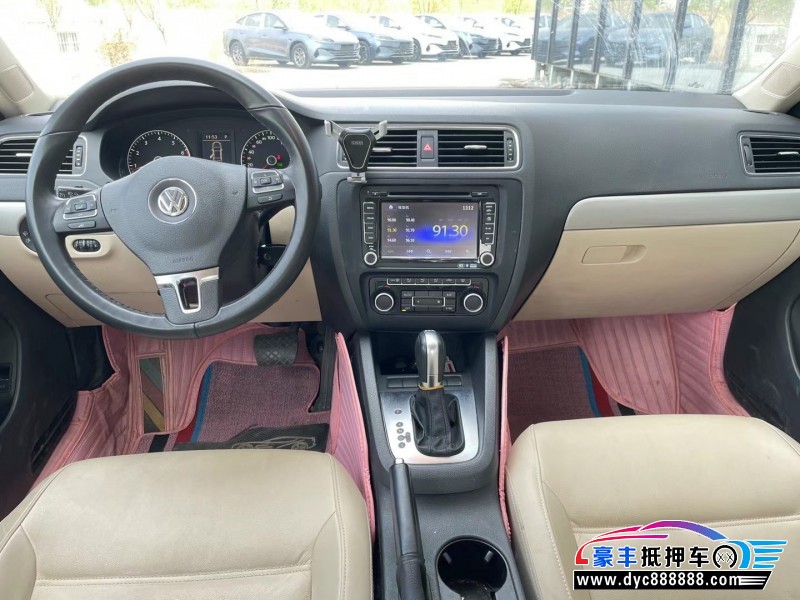 14年大众速腾轿车抵押车出售