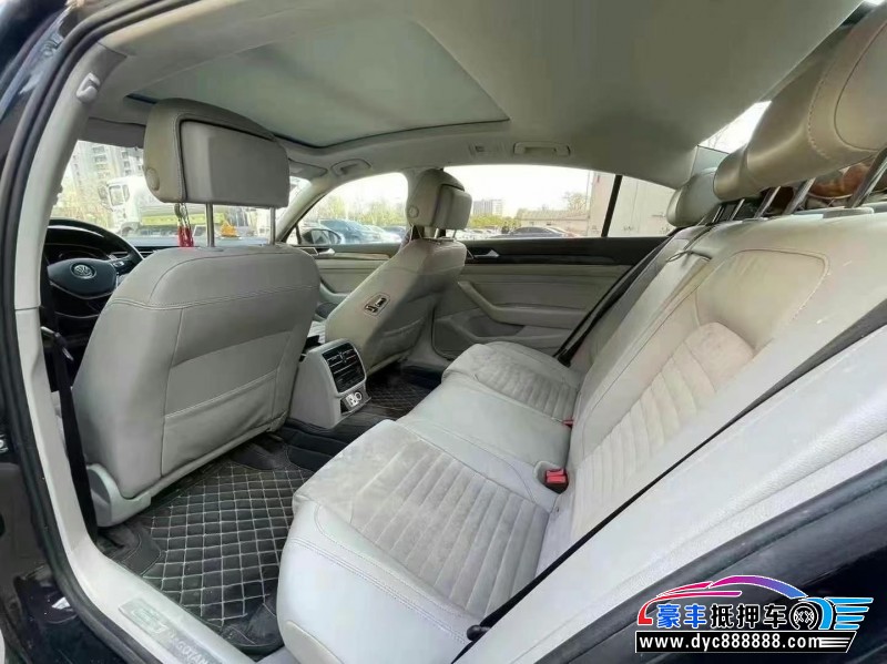 17年大众迈腾轿车抵押车出售