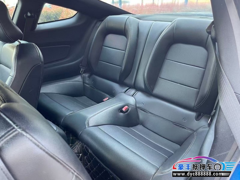 17年福特野马轿车抵押车出售