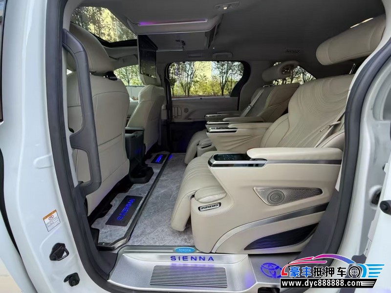 23年丰田塞纳MPV抵押车出售