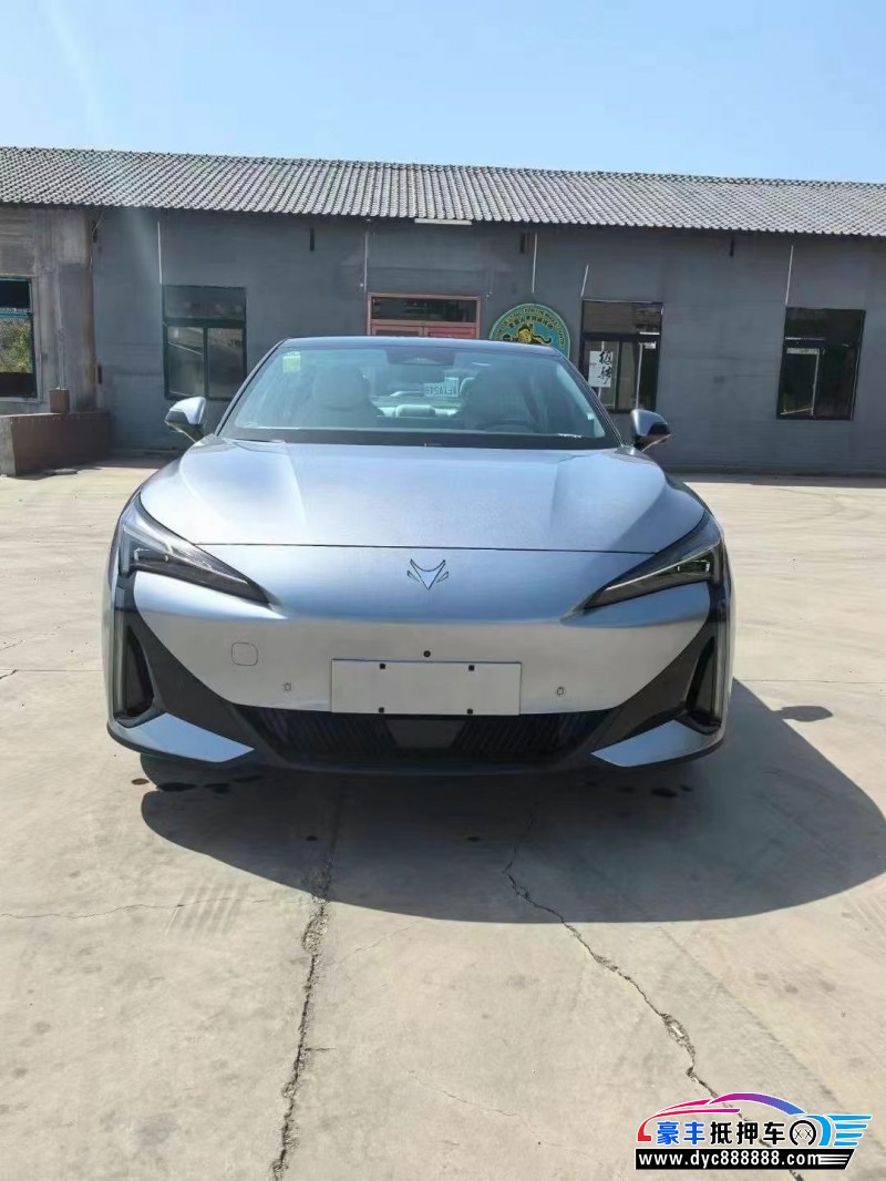 25年极狐阿尔法S轿车抵押车出售