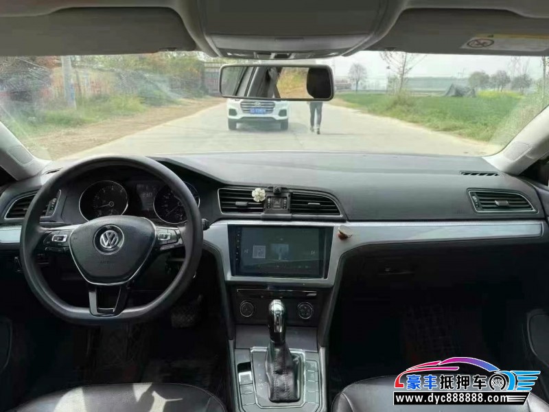 17年大众凌渡轿车抵押车出售