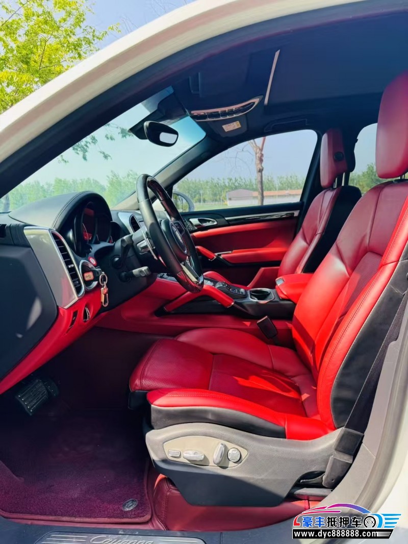 16年保时捷卡宴SUV抵押车出售