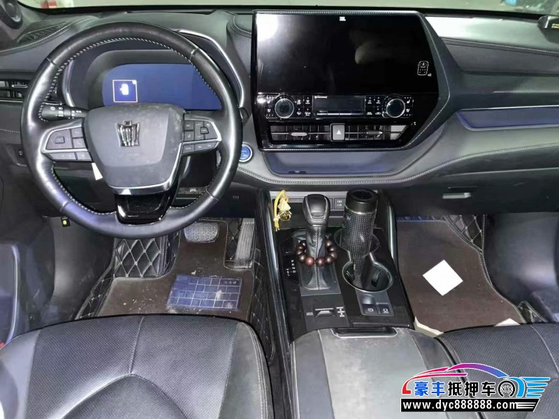 22年丰田皇冠轿车抵押车出售