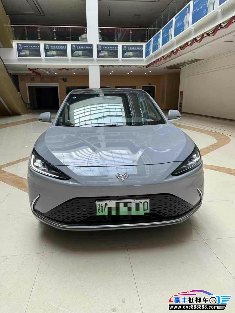 23年极狐阿尔法S轿车抵押车出售