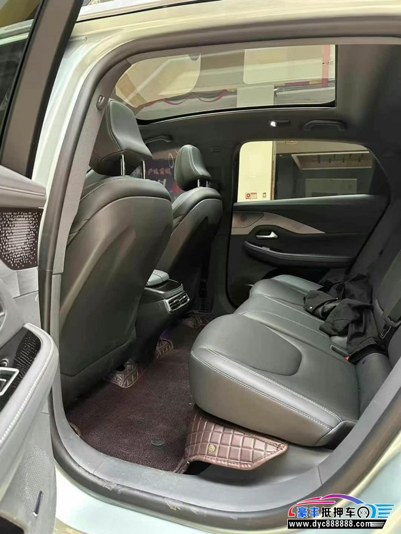 23年极狐阿尔法S轿车抵押车出售