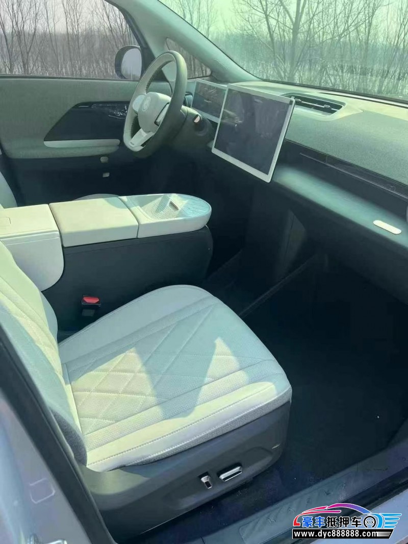 23年极狐考拉SUV抵押车出售