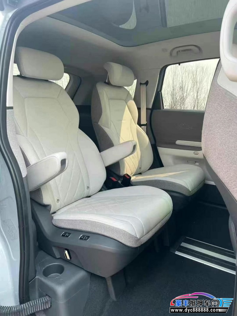 23年极狐考拉SUV抵押车出售