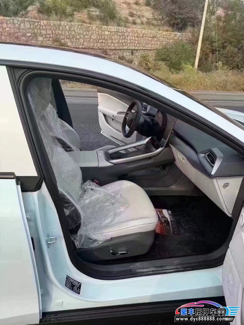 24年极狐阿尔法S轿车抵押车出售