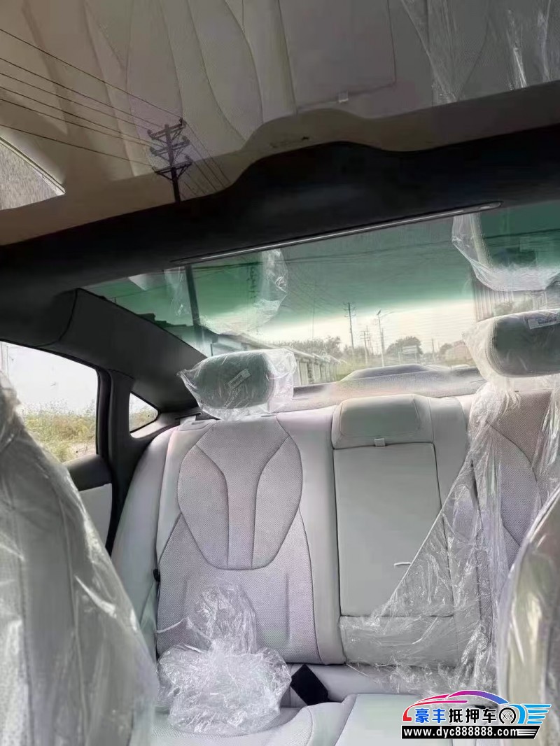 24年极狐阿尔法S轿车抵押车出售