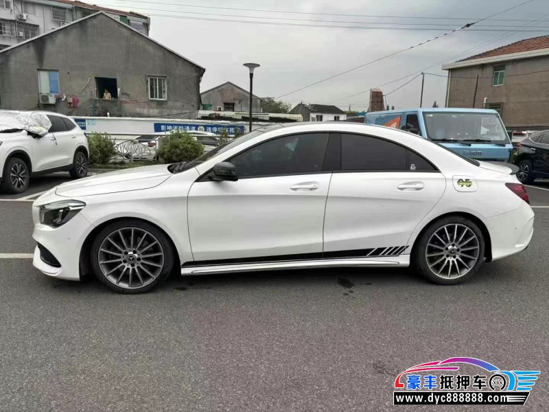 18年奔驰CLA轿车抵押车出售