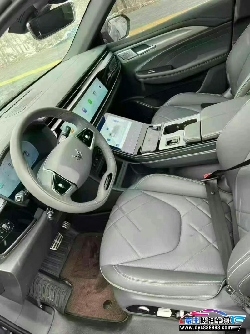 23年极狐阿尔法TSUV抵押车出售