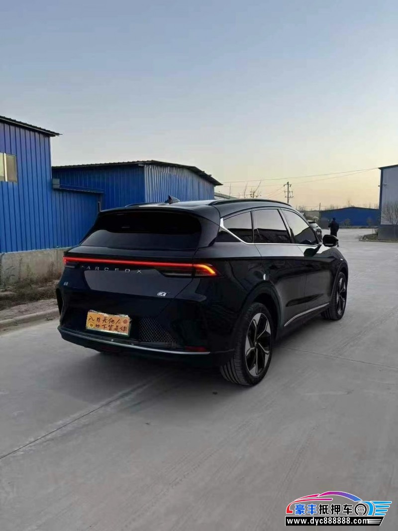 23年极狐阿尔法TSUV抵押车出售