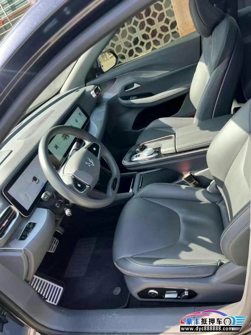 23年极狐阿尔法S轿车抵押车出售