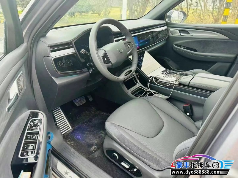 23年极狐阿尔法TSUV抵押车出售