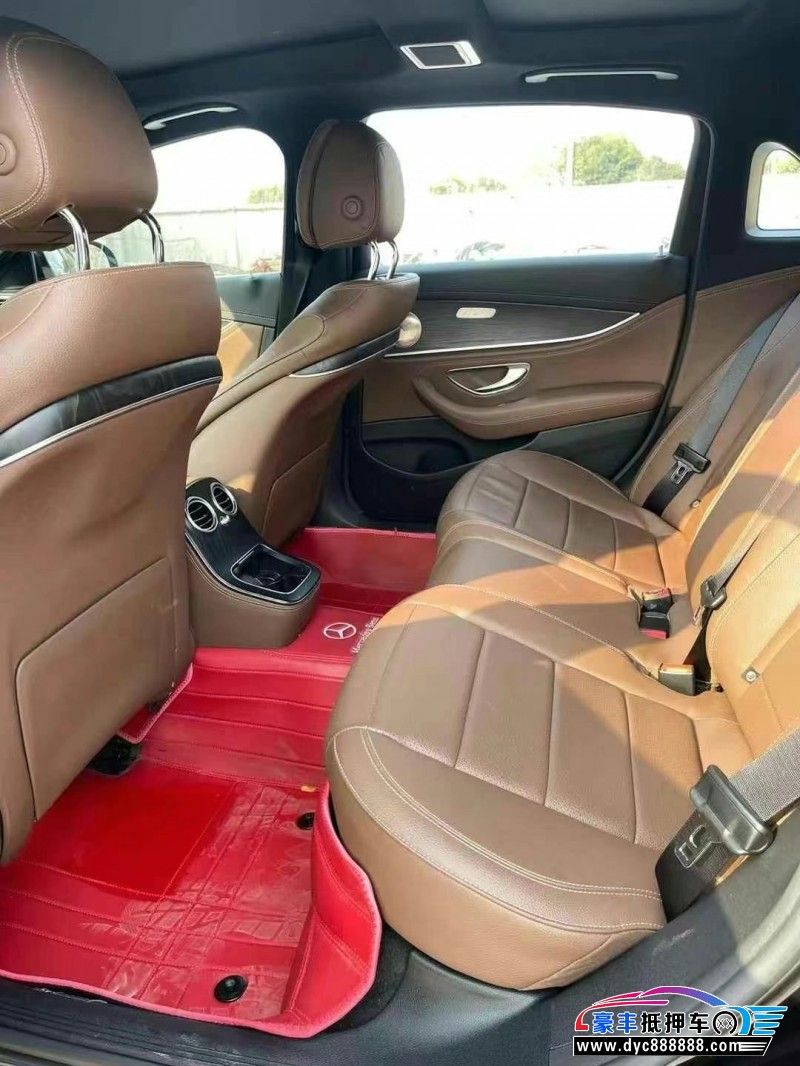 22年奔驰E轿车抵押车出售