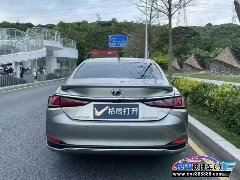 22年雷克萨斯ES轿车抵押车出售