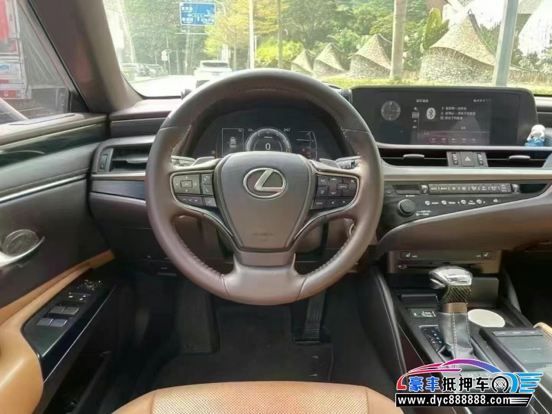 20年雷克萨斯ES轿车抵押车出售