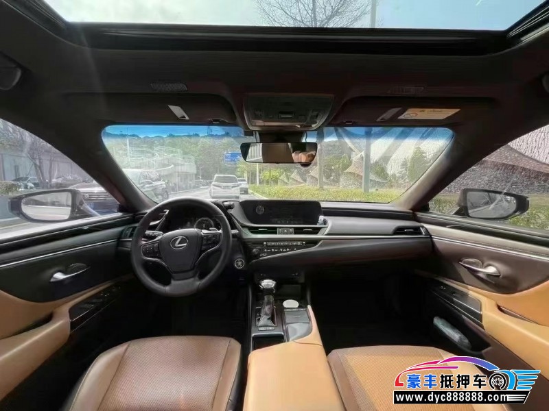 20年雷克萨斯ES轿车抵押车出售