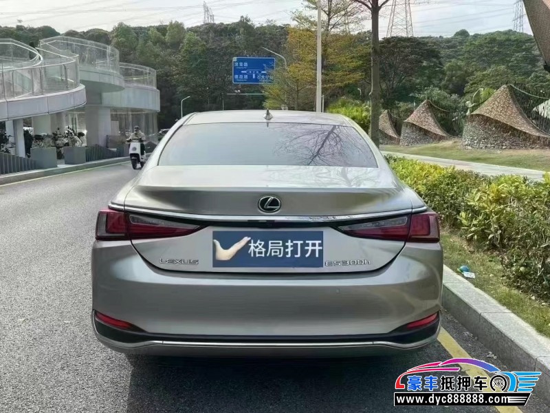 20年雷克萨斯ES轿车抵押车出售