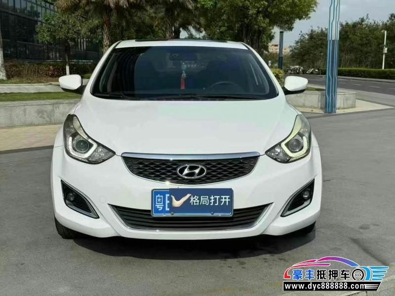 17年现代朗动轿车抵押车出售