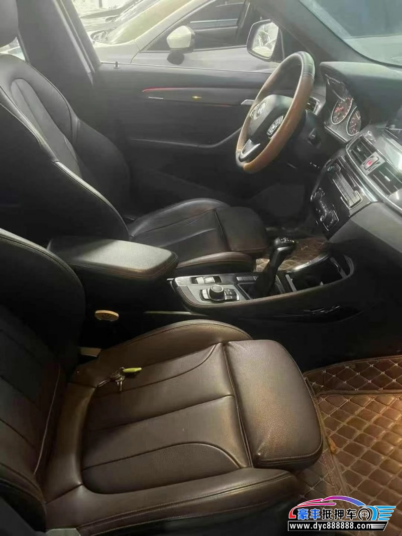 17年宝马X1轿车抵押车出售