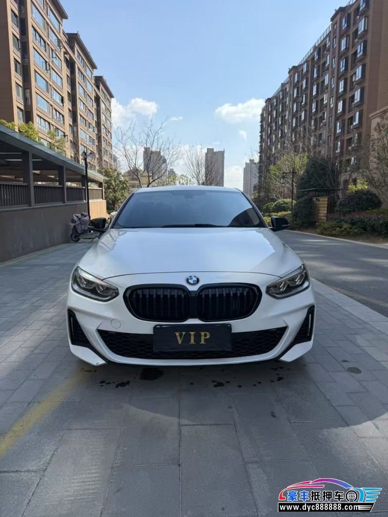 21年宝马1系轿车抵押车出售