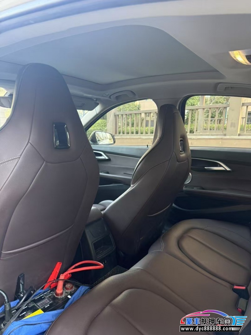 21年宝马1系轿车抵押车出售