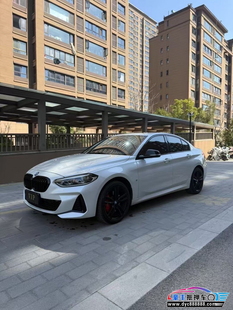 21年宝马1系轿车抵押车出售