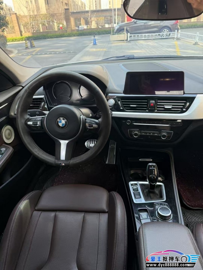 21年宝马1系轿车抵押车出售