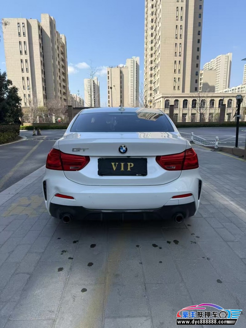 21年宝马1系轿车抵押车出售