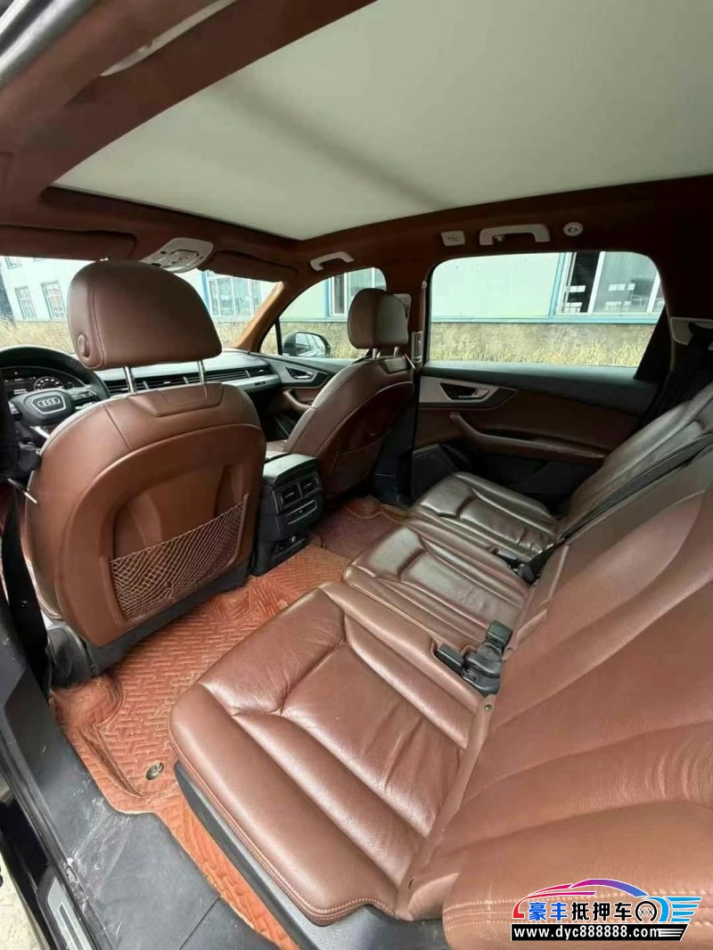18年奥迪Q7轿车抵押车出售