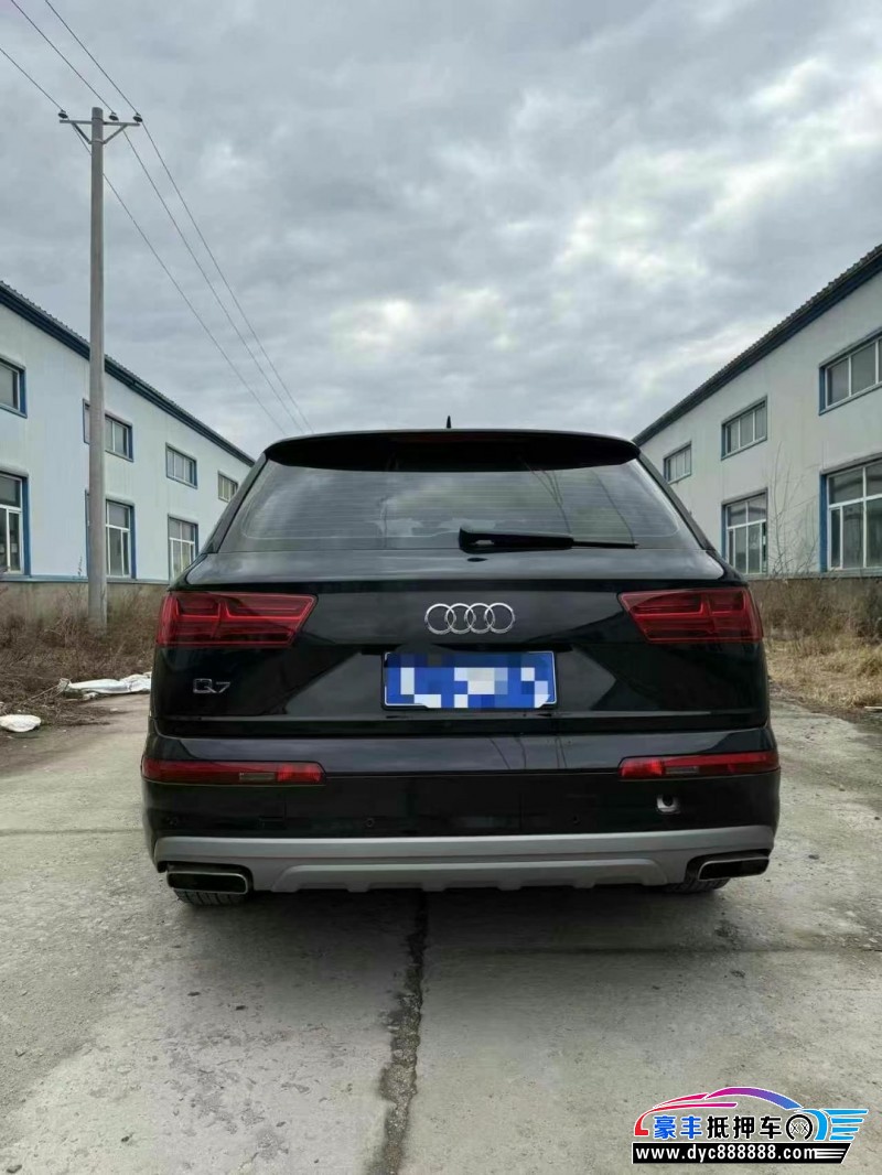 18年奥迪Q7轿车抵押车出售