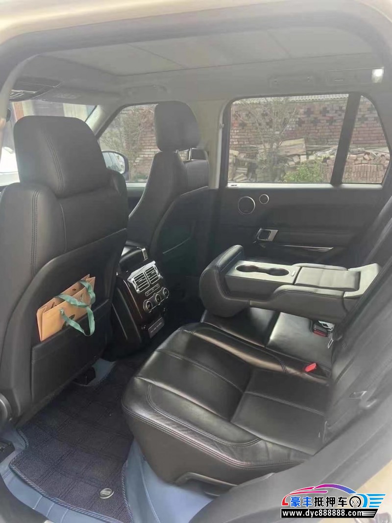 18年路虎揽胜轿车抵押车出售