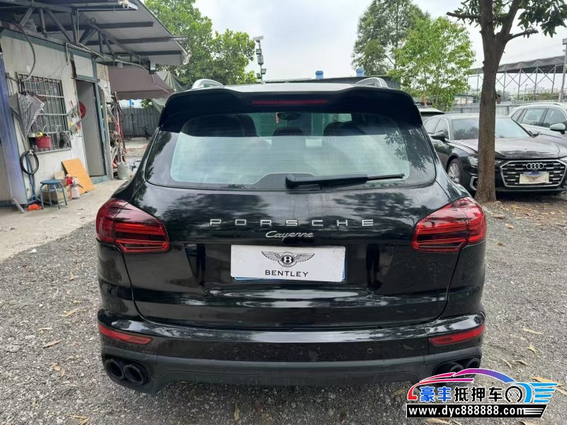 15年保时捷卡宴轿车抵押车出售