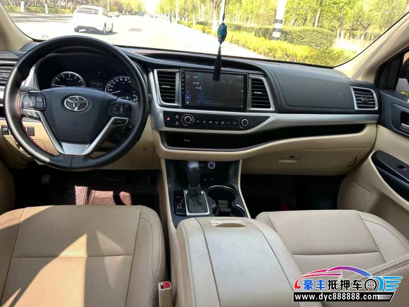 21年丰田汉兰达轿车抵押车出售