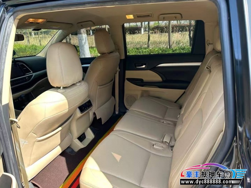 21年丰田汉兰达轿车抵押车出售