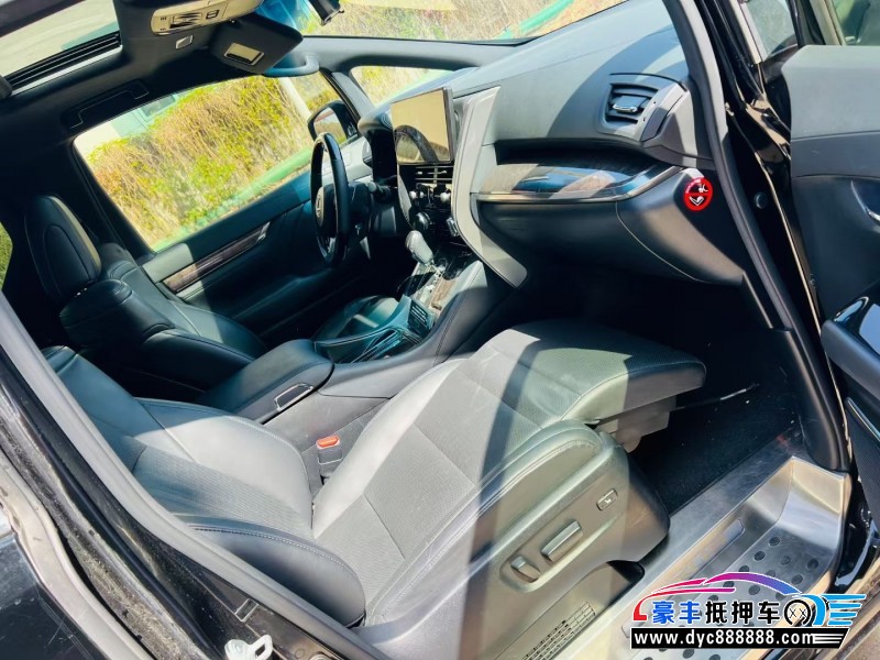 19年丰田威尔法轿车抵押车出售