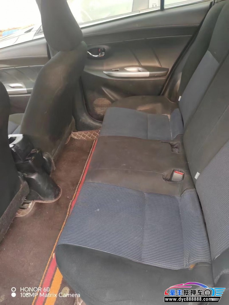 16年丰田YARiS L 致炫轿车抵押车出售